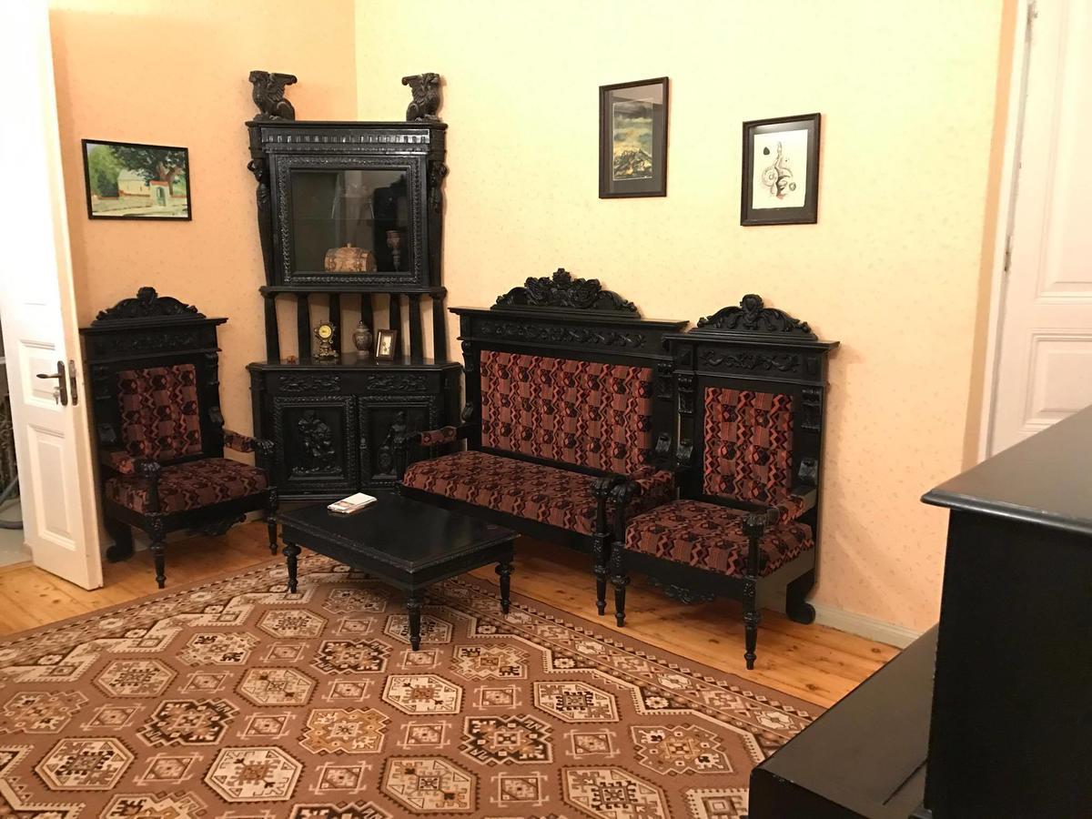 House 1899 Hotel Koetaisi Buitenkant foto