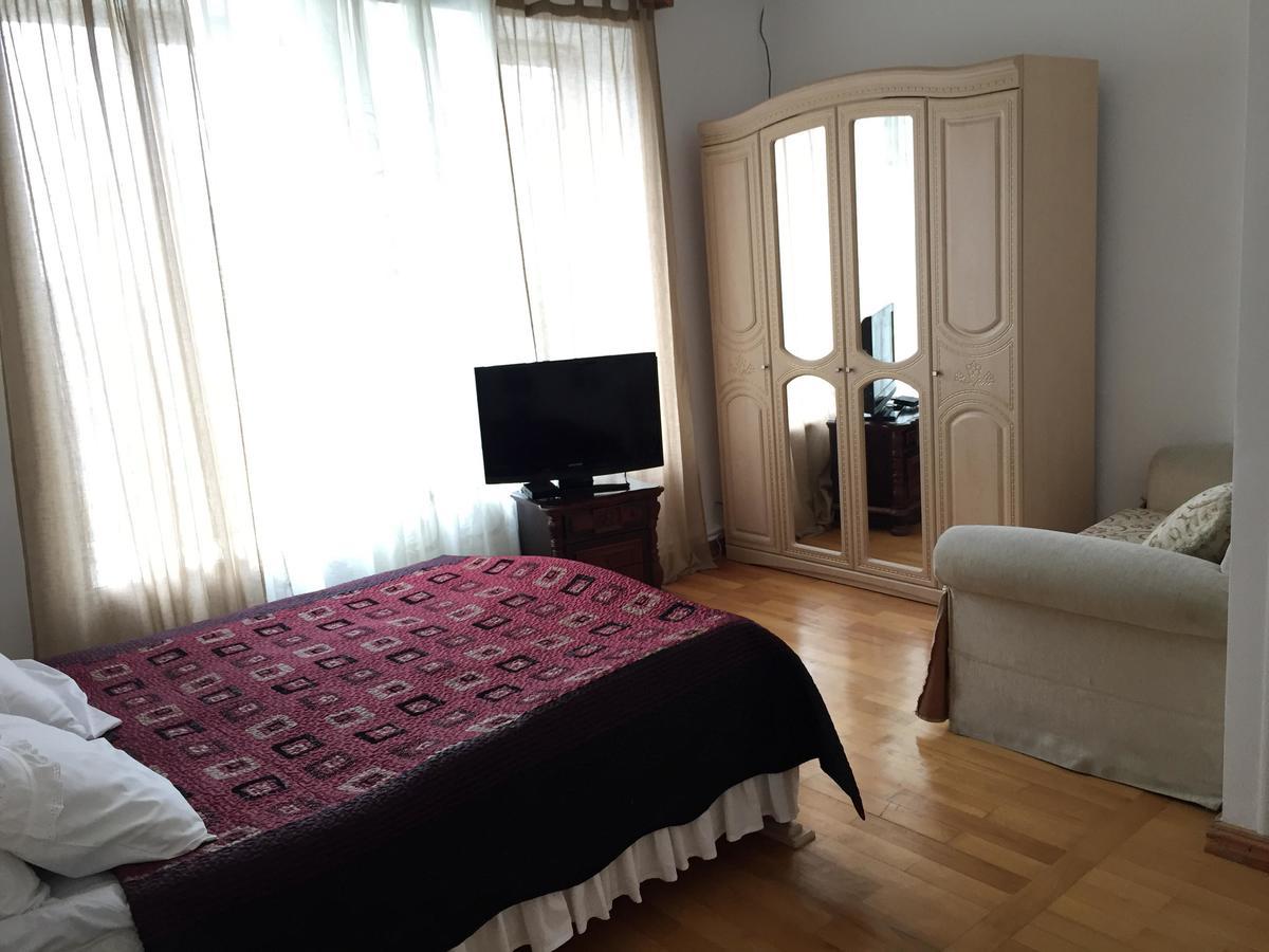 House 1899 Hotel Koetaisi Buitenkant foto