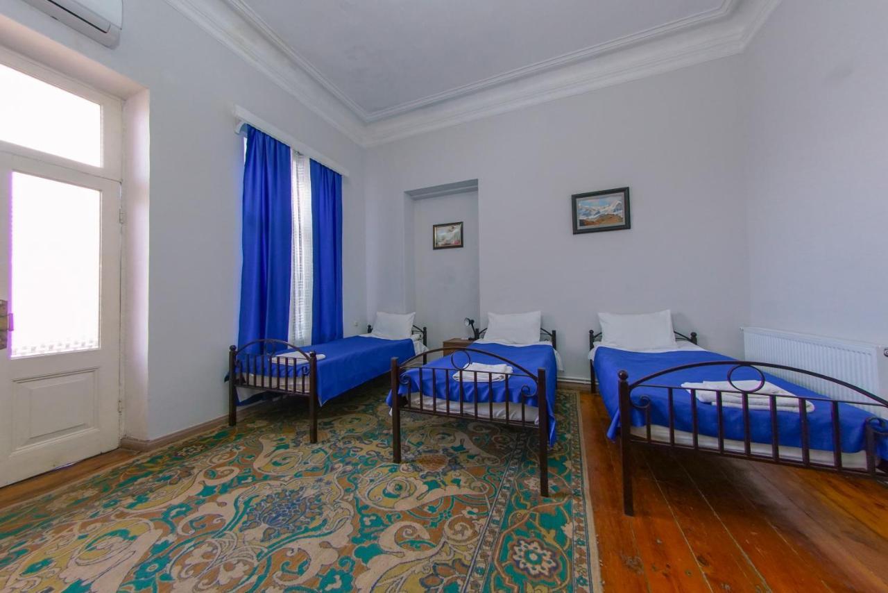 House 1899 Hotel Koetaisi Buitenkant foto