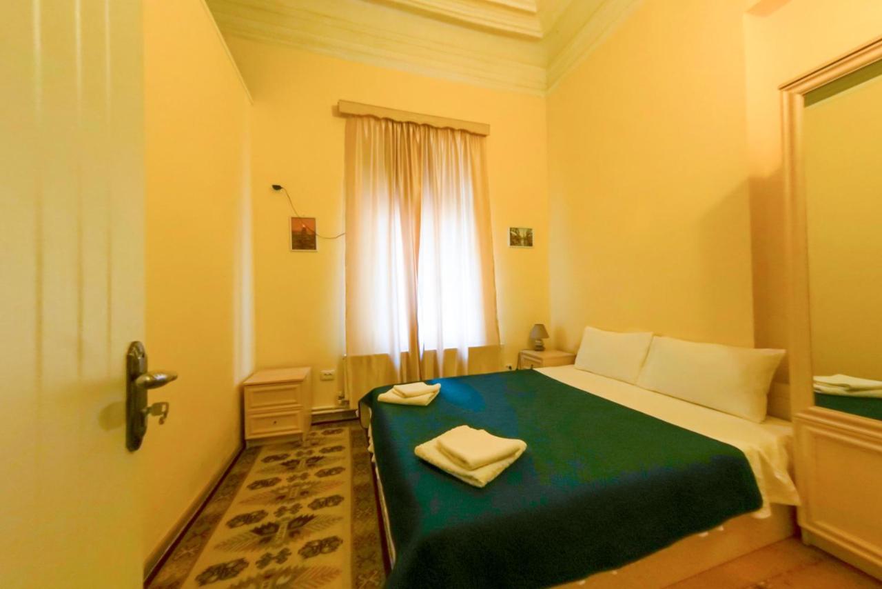 House 1899 Hotel Koetaisi Buitenkant foto